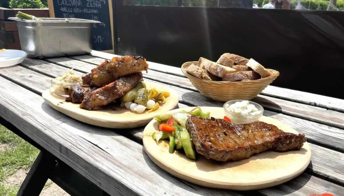Restaurace Stanice Lyzaru Frysava Jidlo A Piti - Fryšava Pod Žákovou Horou