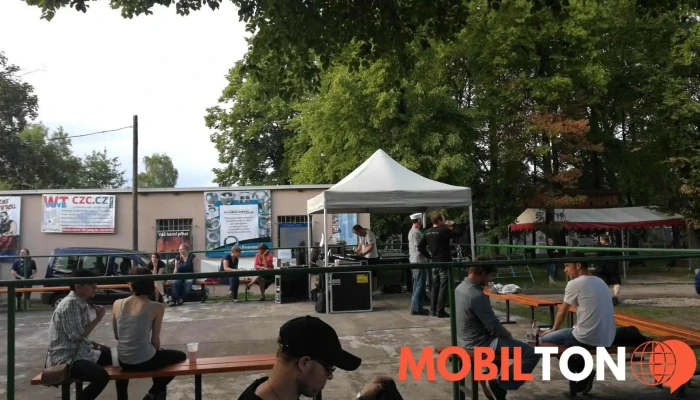 Restaurace Stromovka -  Vzhled A Atmosfera - Benátky 275