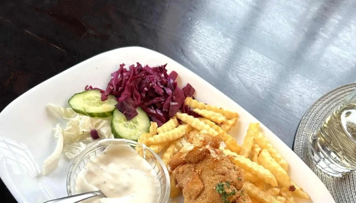 Restaurace U Berusky Videa - Nám. Nár. Povst. 19
