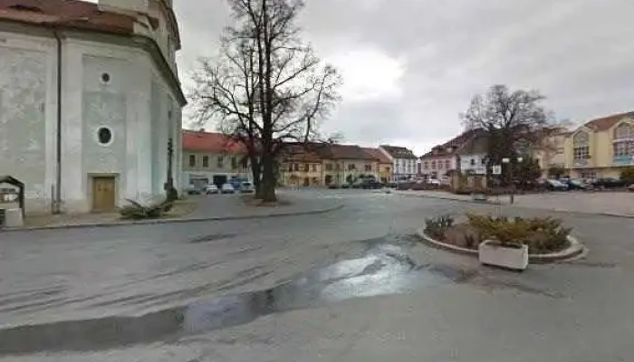 Restaurace U Ceskeho Lva Street View A 360deg - Náměstí 100