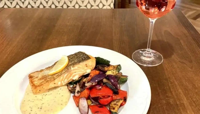 Restaurace U Jezera -  Jidlo A Piti - U Jezera 767