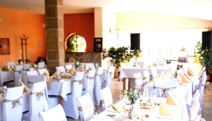 Restaurace U Kostela -  Fotky - Růžová-děčín 2