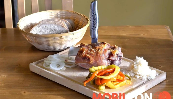 Restaurace U Kostela -  Jidlo A Piti - Růžová-děčín 2