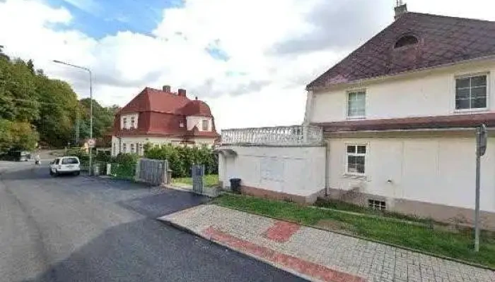 Restaurace U Partika -  Street View A 360deg - Valdštejnská 282