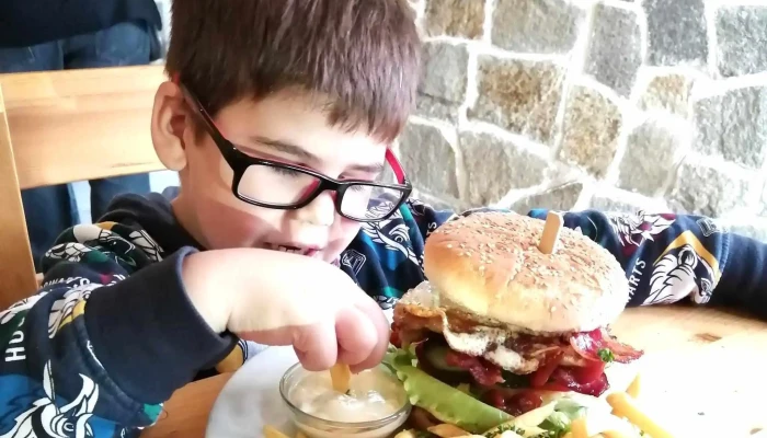Restaurace U Smrcku Adresa - Tyršova 586