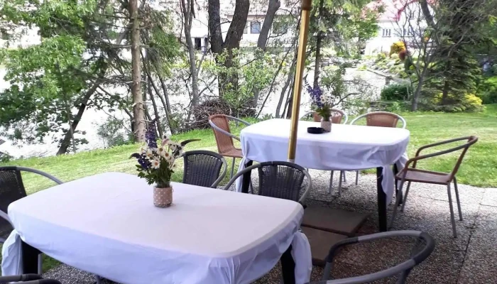 Restaurace U Tenisovych Kurtu Vse - Velká Losenice