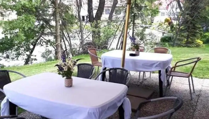 Restaurace u tenisových kurtů - Velká Losenice