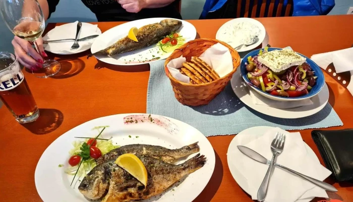 Restaurace Veronika -  Jidlo A Piti - Malinského 291