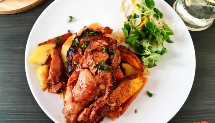 Restaurace Viola -  Lessl Jidlo A Piti - Komenského 34