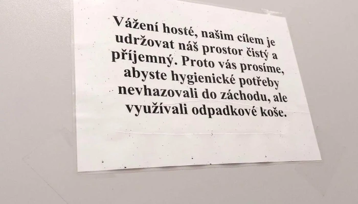 Restaurace Viola -  Lessl Oteviraci Doba - Komenského 34