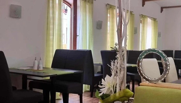 Restaurace Viola -  Lessl čislo - Komenského 34