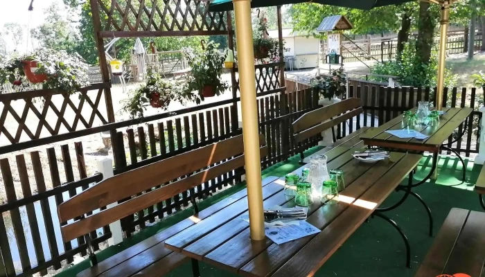 Restaurace Zamecek Dvojhradi   Obora Mstisov Vzhled A Atmosfera - Mstišov