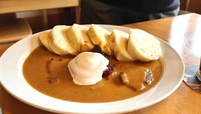 Restaurace Zlata Prilba Pardubice Vi Svitkov - Pardubice Vi-svítkov