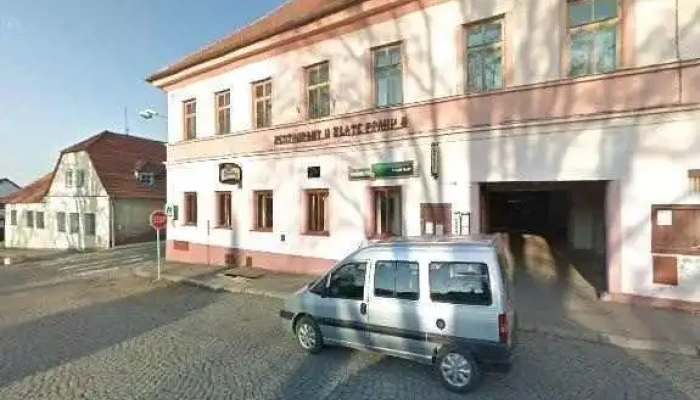 Restaurant U Zlate Prahy Street View A 360deg - Nám. Dr. Tyrše 12