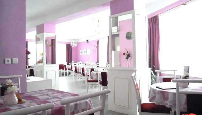 Růžová cukrárna Františkovy Lázně - 01 Františkovy Lázně