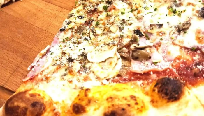 S Pizza Bar Jidlo A Piti - Znojemská 650/11