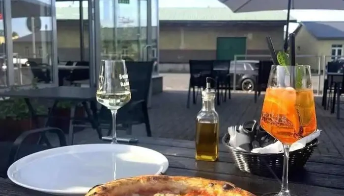 Scuderia pizza - 408 01, Tř. 9. Května 1562/68