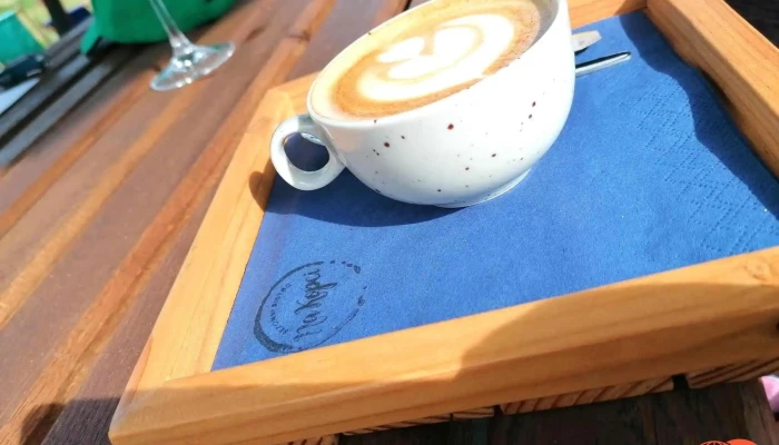 Sezonni Bistro Na Kopci Cappuccino - Luhačovická 384