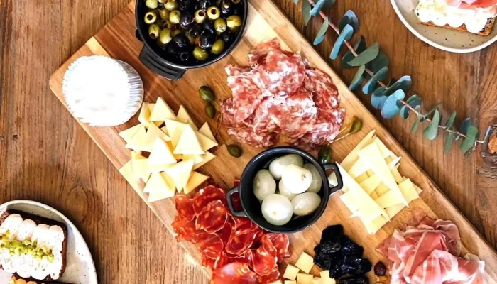 Spot Bistro Ricany Jidlo A Piti - Masarykovo Nám. 65/28