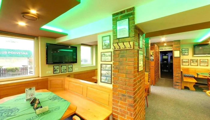 Star Club Podvesna Vzhled A Atmosfera - Podvesná Xiv 1070/1070