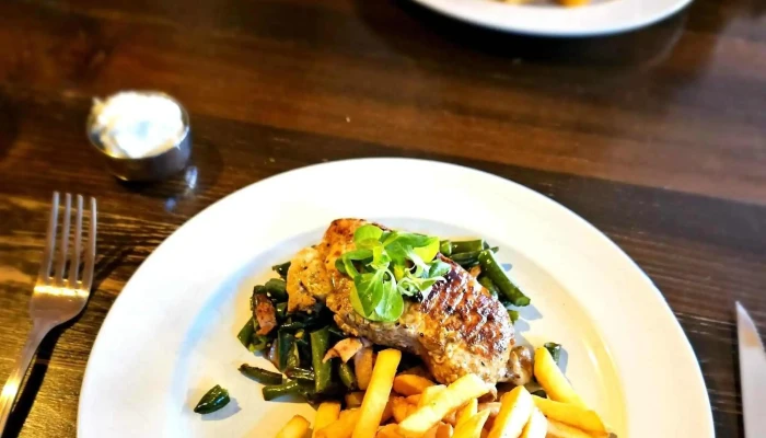 SteakBar 66 - 92, Čsl. Armády 1553