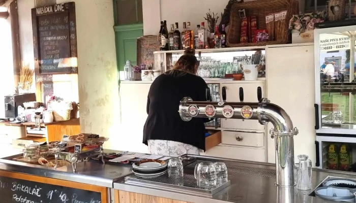 Stedry Dvur Petrovice U Rakovnika Svatebni Misto Slevy - Petrovice
