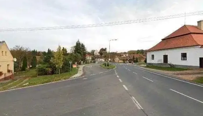 Stedry Dvur Petrovice U Rakovnika Svatebni Misto Street View A 360deg - Petrovice