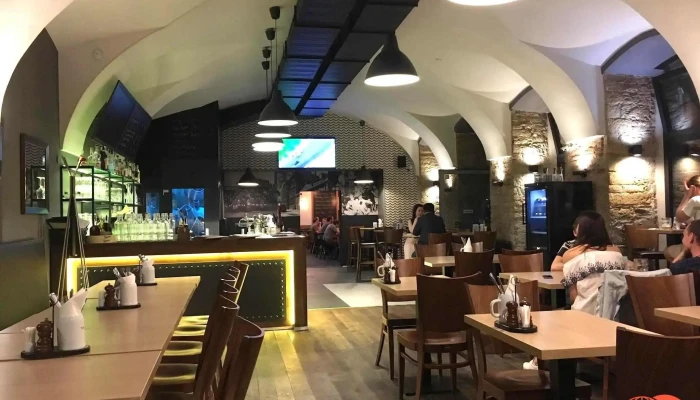 Tankovna Karlín - 186 00 Praha 8-Karlín