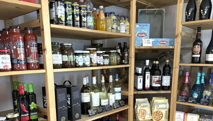Tazza Bistro Italiano -  Hledam - Smetanova 1137
