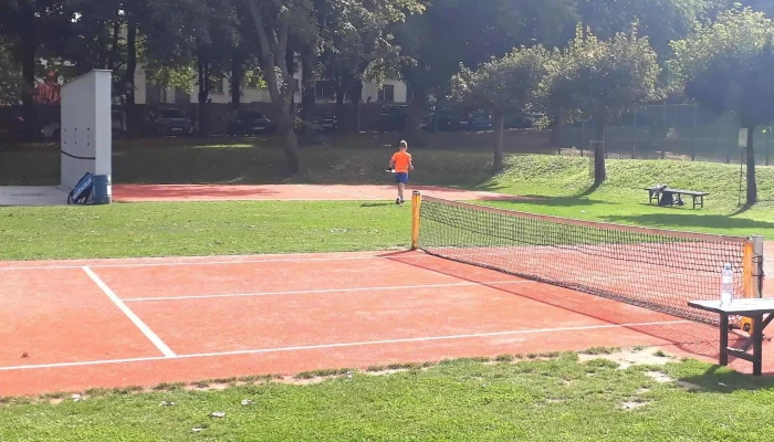 Tenisovy Klub Celakovice Os Sportovni Komplex - U Kapličky 1705