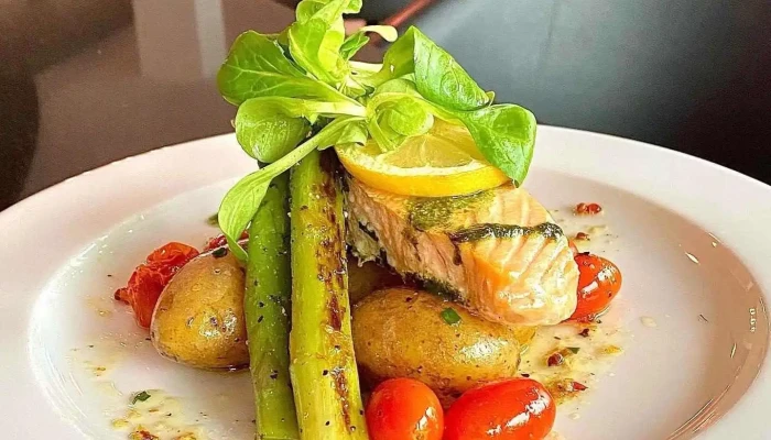 Terasa1 Restaurace Kavarna Koktejl Bar Jidlo A Piti - Dlouhá 5617