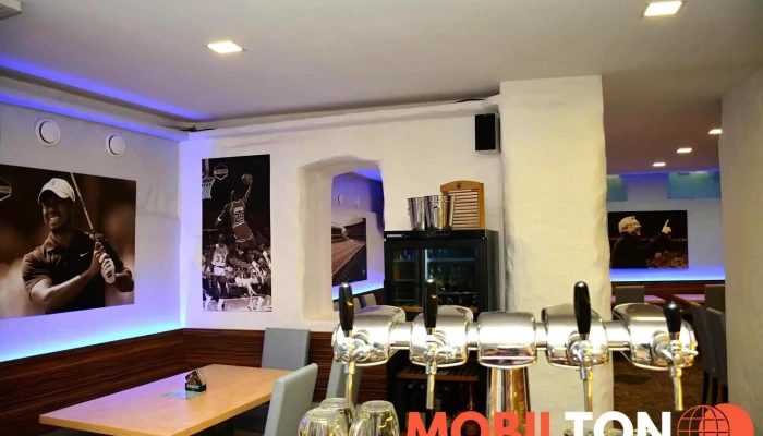The Legends -    Restaurant Pub Vzhled A Atmosfera - 26, Husova 1643