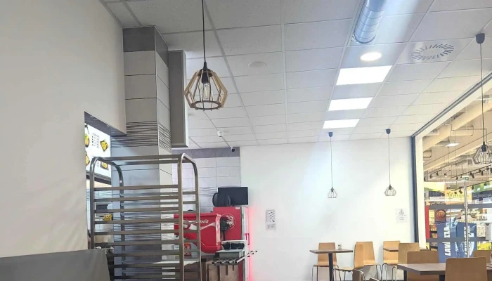 Tom Bistro - Tř. Vítězství 841