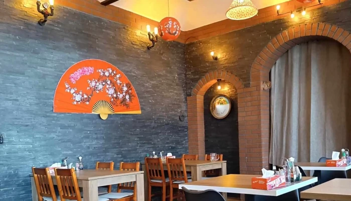 Tomi Tomi -  Asijska Restaurace - Masarykova 100