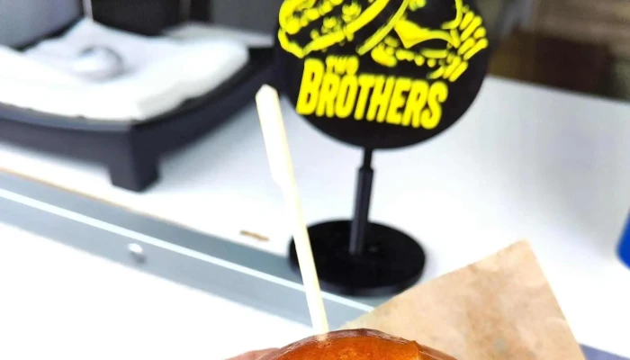 Two Brothers -  Rychle Občerstveni - Okružní 1
