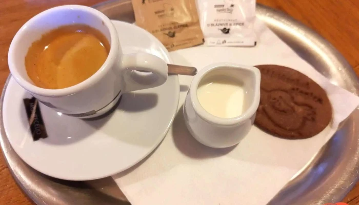 U Blaznive Slepice Espresso - Mariánské Nám. 64