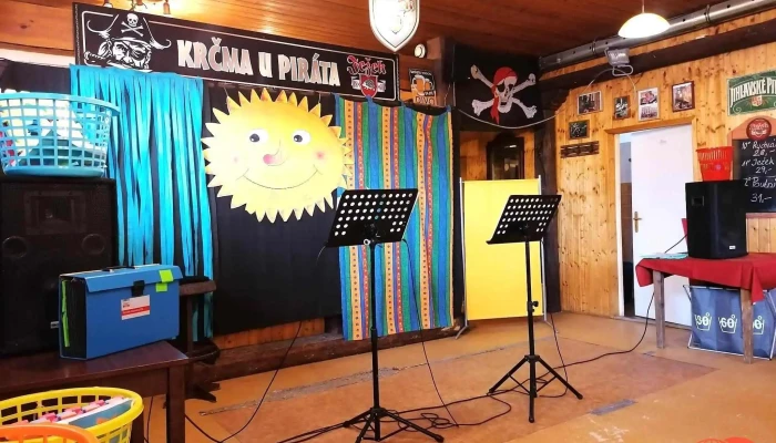 U Pirata Vse - Stavbařů 41