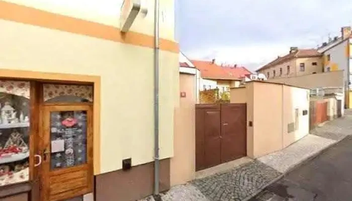 U Zida Street View A 360deg - Česká 182