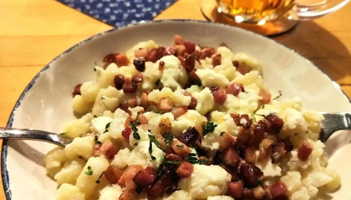 Valasska Hospoda U Janika   Restaurace Frenstat Brynzove Halusky - Horečky 890