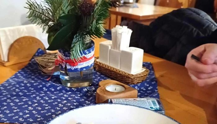 Valasska Hospoda U Janika   Restaurace Frenstat Telefon - Horečky 890