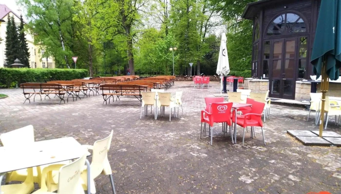 Vcelin Vse - Brána Do Městského Parku, Bezručova 206