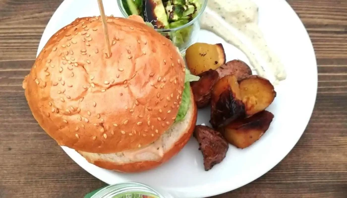 Vegac   Zdrava Restaurace Kastan Jidlo A Piti - Moskevská 3336
