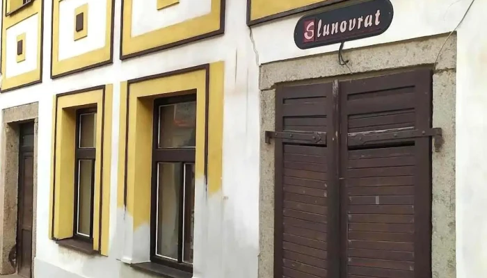 Vegetarianska Restaurace A Prodejna Slunovrat Vse - V Brance 47