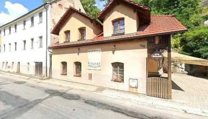 Vinarna Pension Pod Hradem Street View A 360deg - Heroldovo Nábř. 135/135