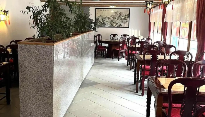 Vivi -    Cinska Restaurace Vzhled A Atmosfera - Chomutovská 553