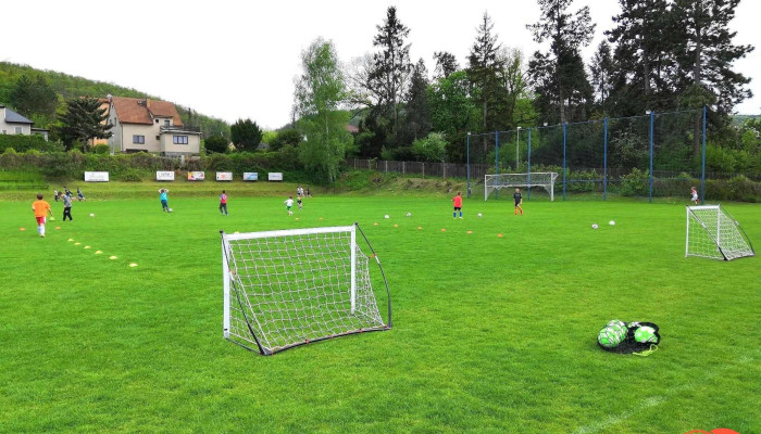 Vsenorsky Sk Fotbal - U Hřiště 381