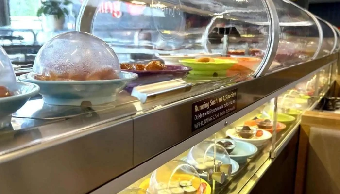 Wang Running Sushi -  Vzhled A Atmosfera - Hradební 01/1