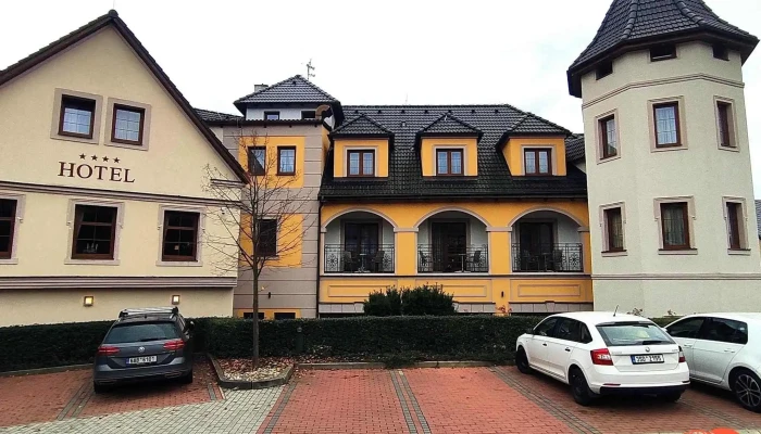 Wellness Hotel Zlata Lipa Od Hostu - Jalůvčí