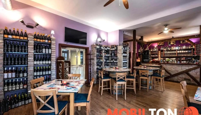 Wine Food Klaret -  Od Vlastnika - Kostelní Nám. 233
