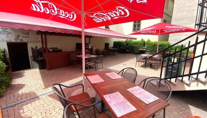 Woolie’s restaurant - Na Valích 387